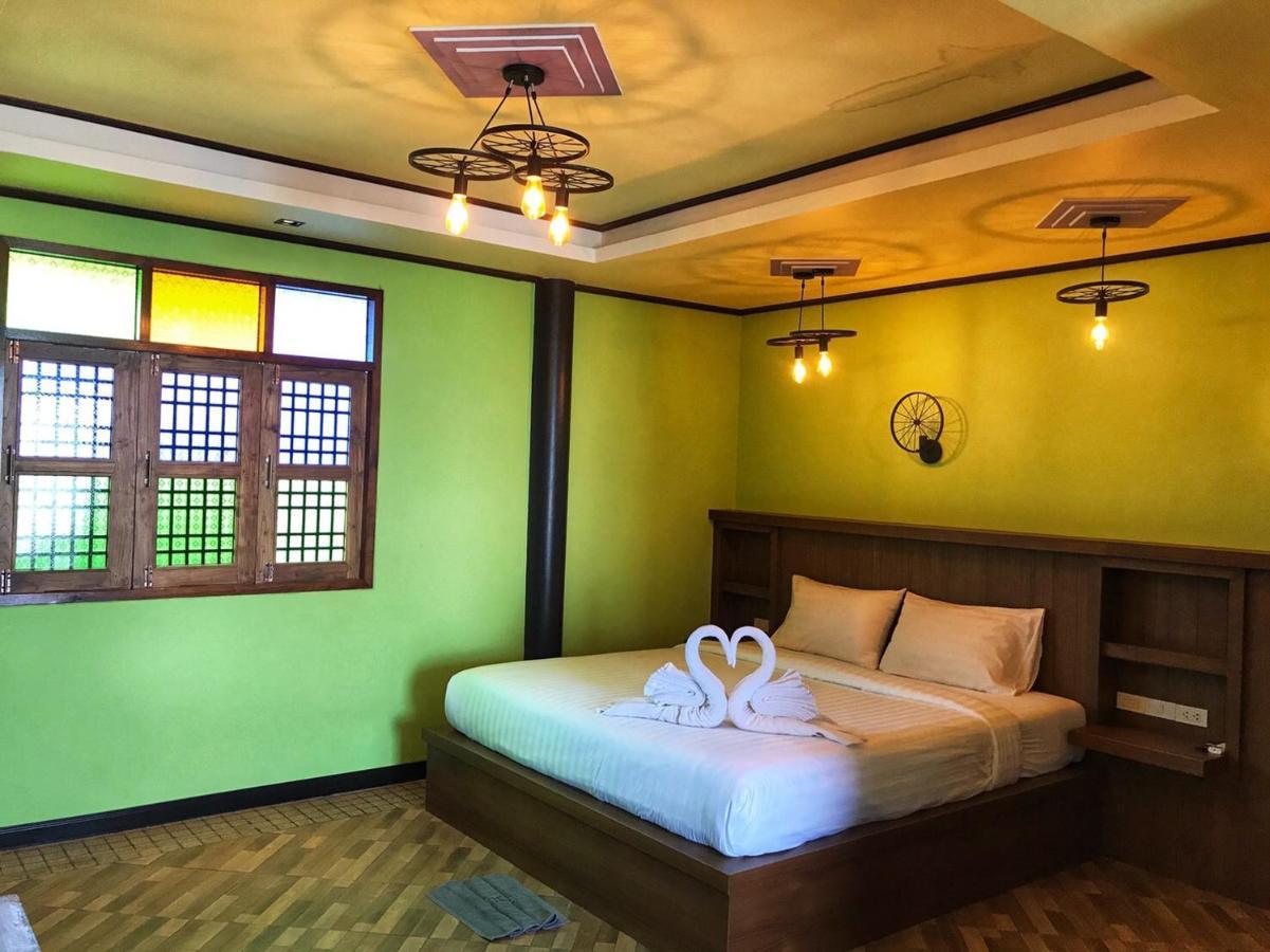 Готель Mangrove House Lanta Old Town Ко-Ланта Екстер'єр фото