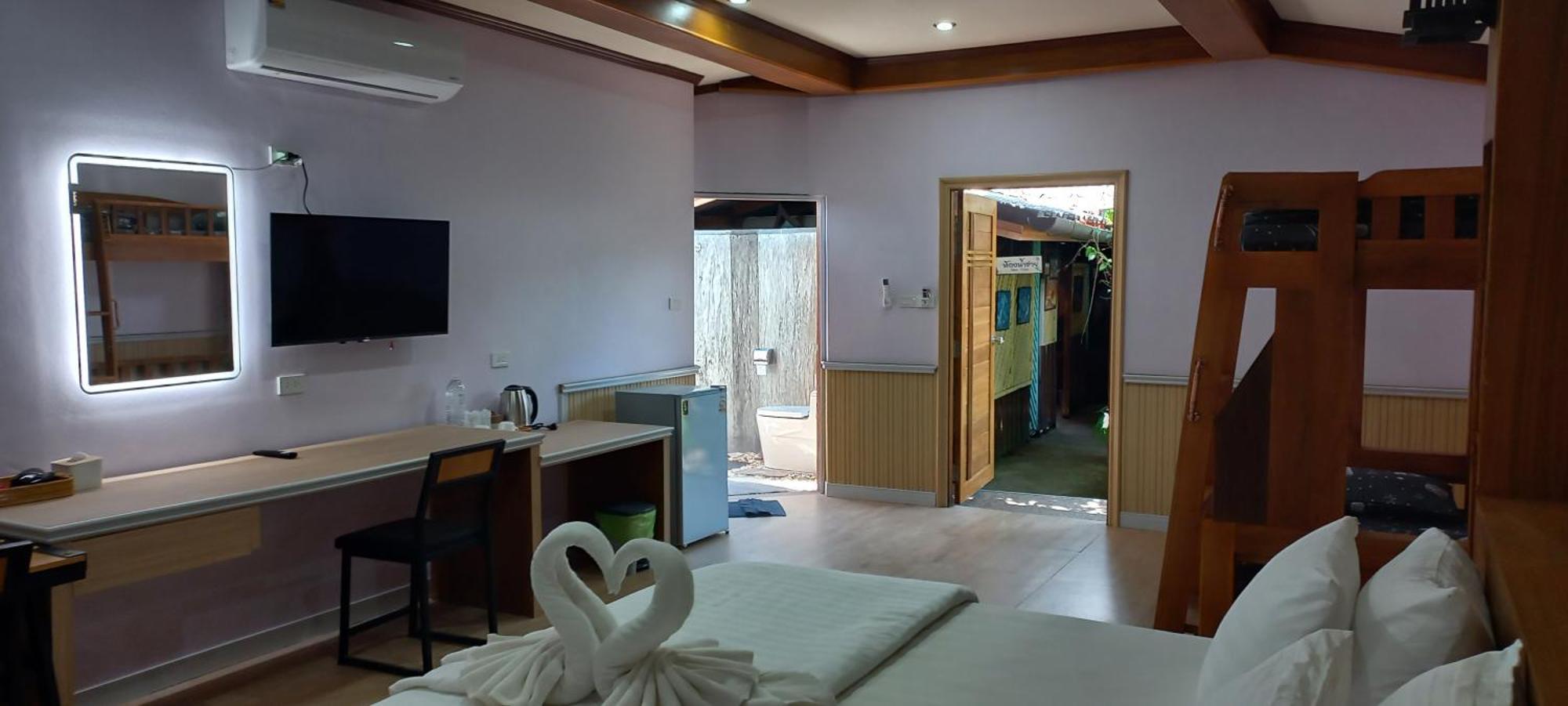 Готель Mangrove House Lanta Old Town Ко-Ланта Екстер'єр фото